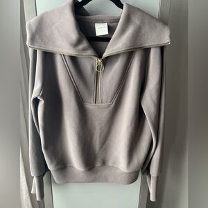Varley Vine Half Zip Pullover NWOT, perfect condition